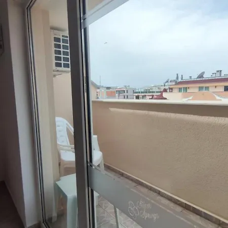 Apartment уютен с паркинг и басейн *